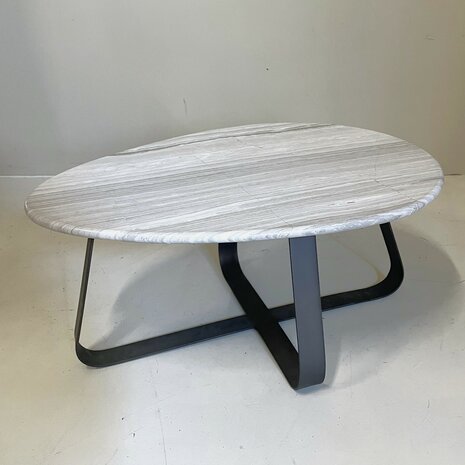 PTMD ' Muka Marmer Zwart/Wit Salontafel Eivorm ' Laag