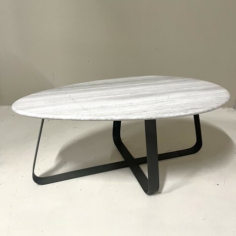 PTMD ' Muka Marmer Zwart/Wit Salontafel Eivorm ' Hoog